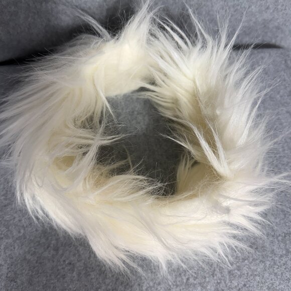 White Synthetic "Fur" Headband and matching gloves. - Picture 2 of 5